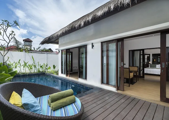 Club & Resort